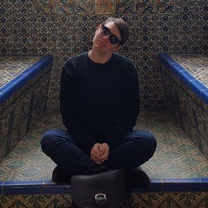 Meet your Posher, Casey